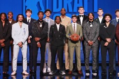 雄鹿签约再引争议，字母弟弟关键时刻竟成奇兵？