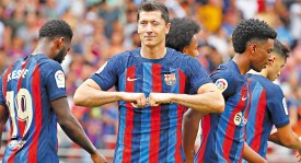 加泰罗尼亚联赛决赛：巴萨梦碎，卡尔费尔再夺桂冠